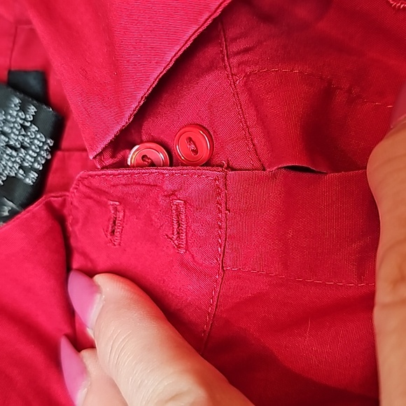 NEW THE LIMITED RED FLORAL CUTOUT TUXEDO CUFF BUTTON-UP BLOUSE - Picture 8 of 11